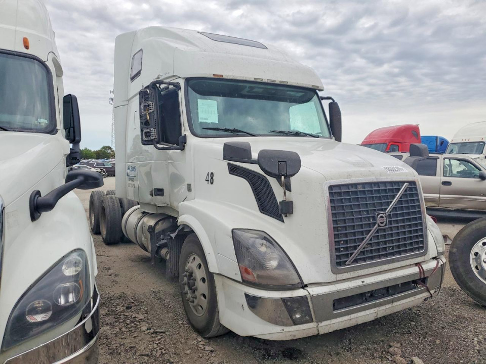 Volvo VNL SEMI TRUCK 2017 — Copart