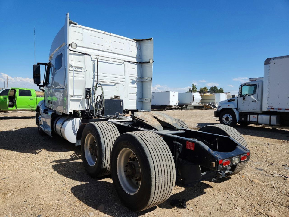 Volvo VNL SEMI TRUCK 2019 — Copart