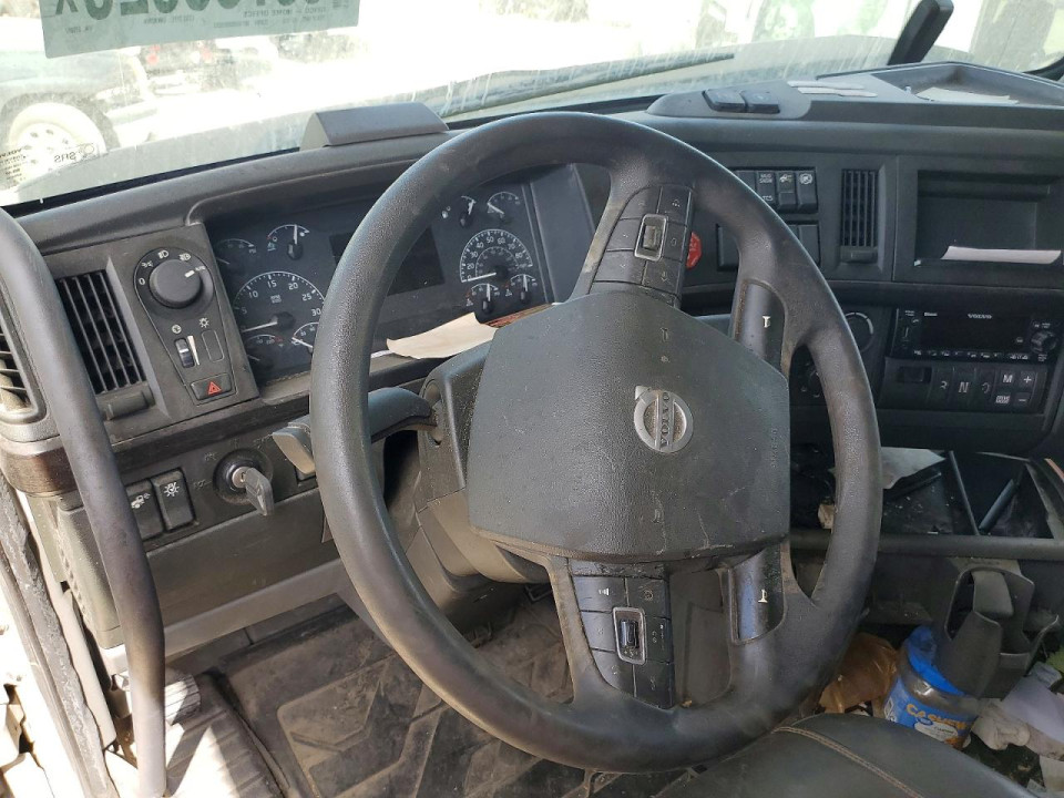 Volvo VN 2023 — Copart