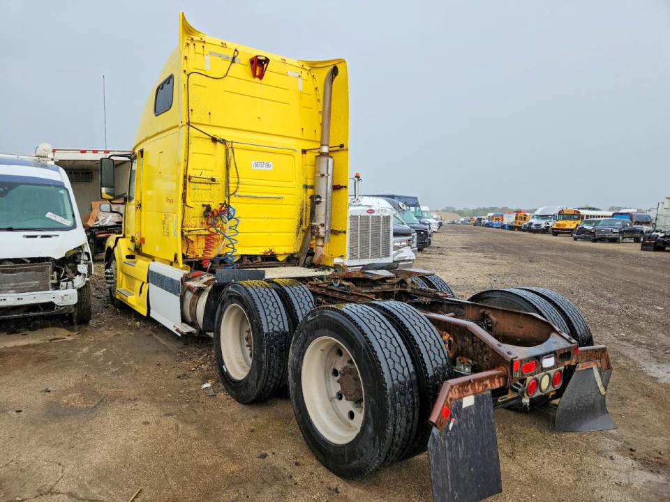 Volvo VN 2006 — Copart