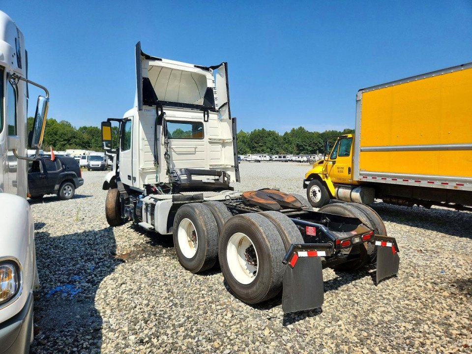 Volvo VN 2024 — Copart