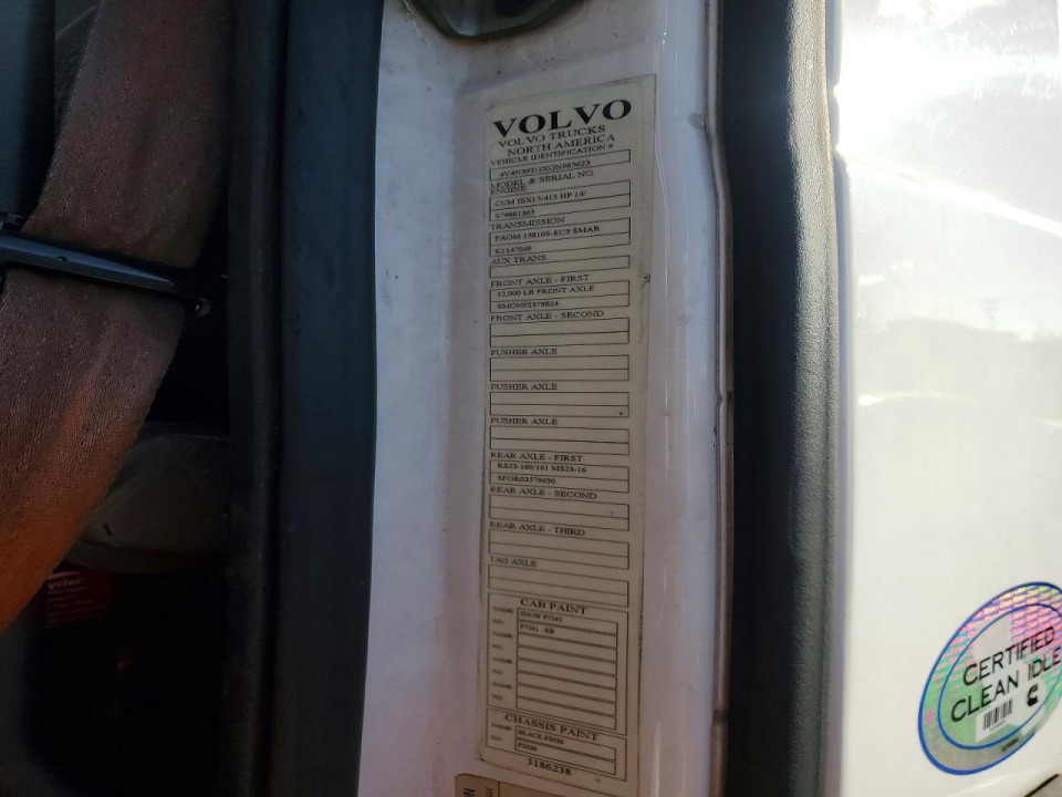 Volvo VNL SEMI TRUCK 2016 — Copart
