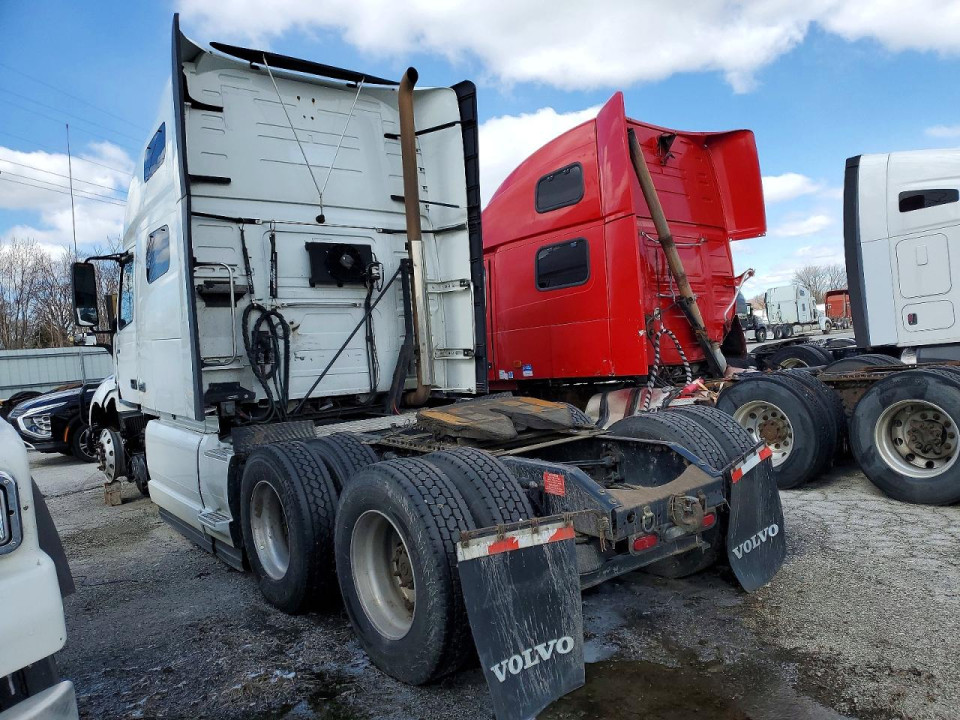 Volvo VNL SEMI TRUCK 2020 — Copart
