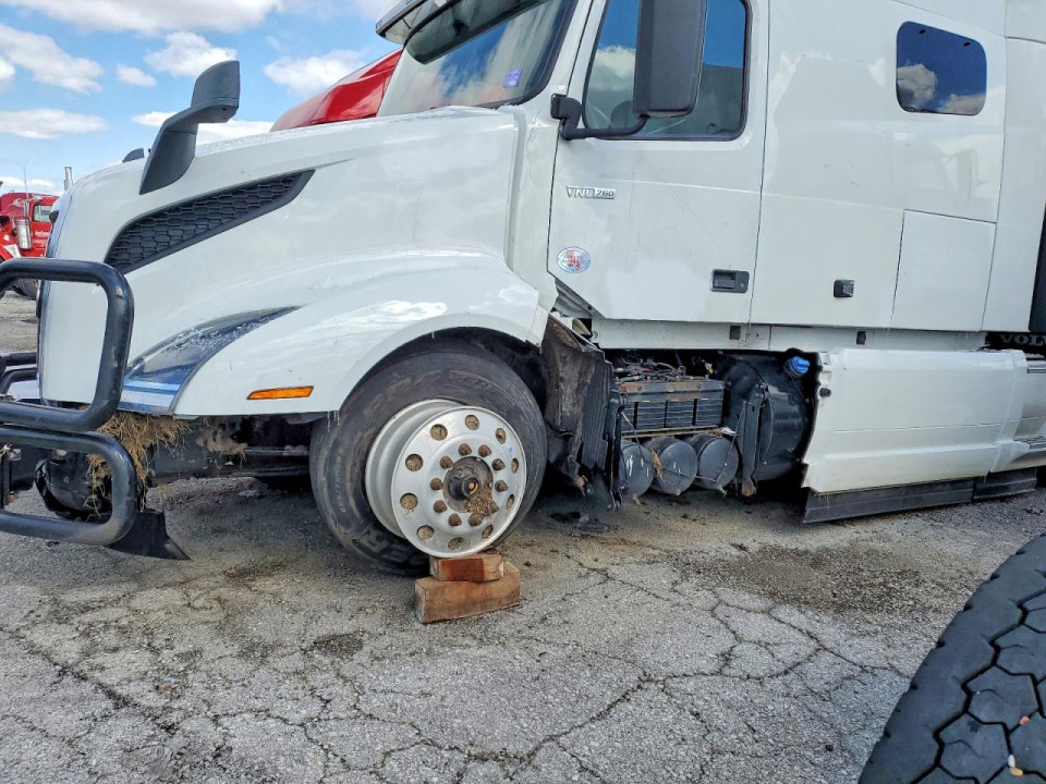 Volvo VNL SEMI TRUCK 2020 — Copart