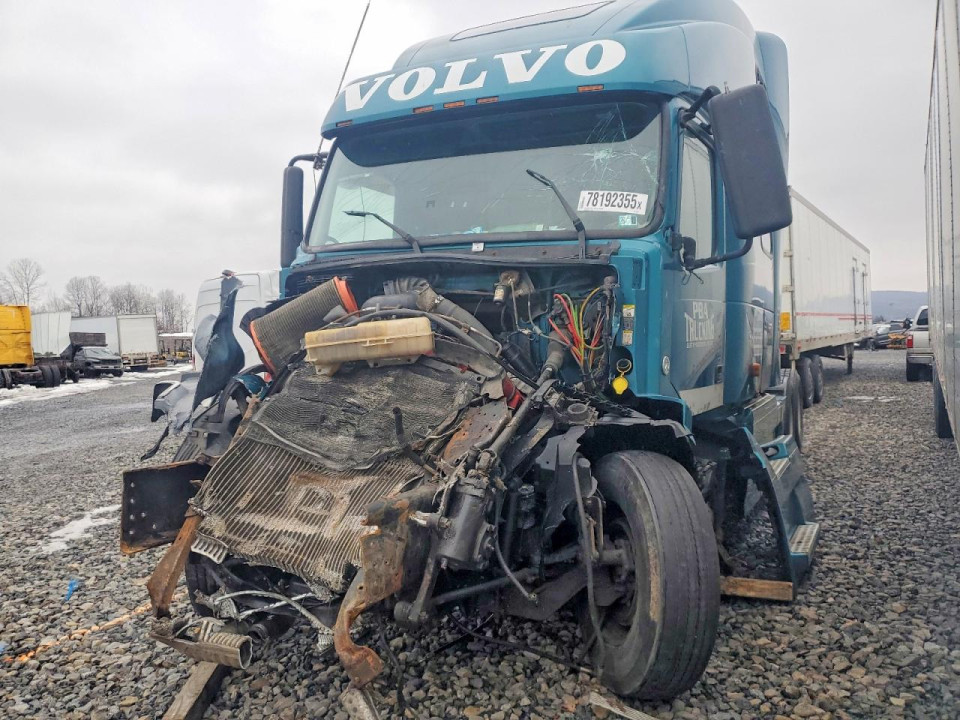 Volvo VNL SEMI TRUCK 2007 — Copart