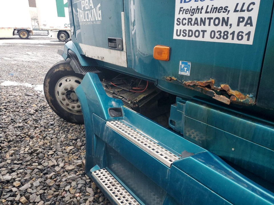 Volvo VNL SEMI TRUCK 2007 — Copart
