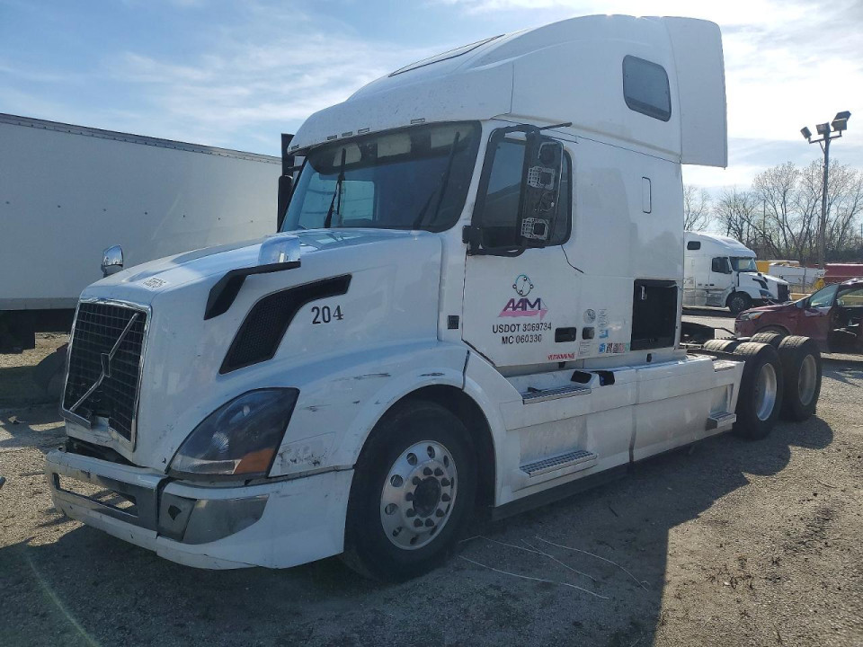 Volvo VNL SEMI TRUCK 2018 — Copart