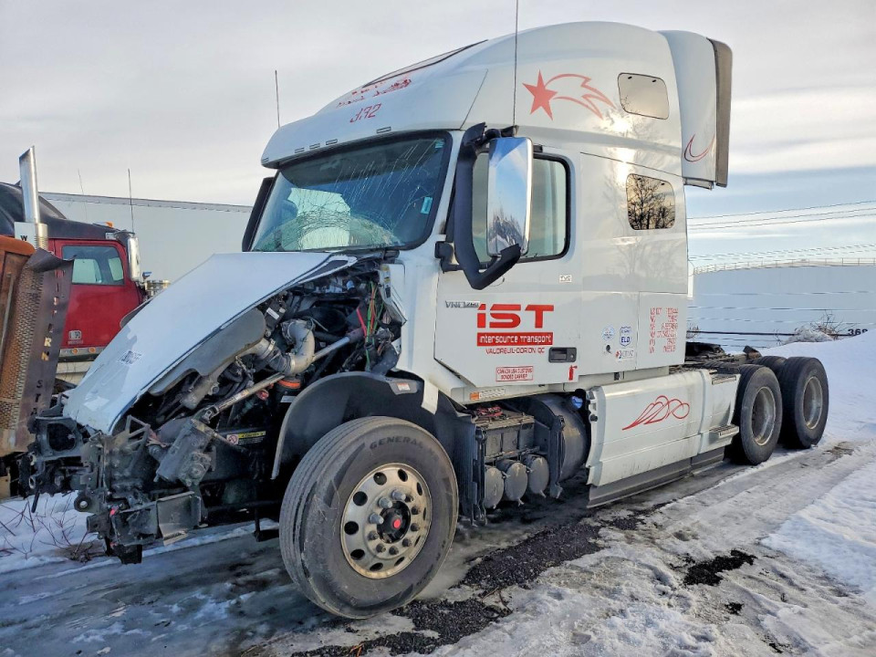 Volvo VN 2025 — Copart