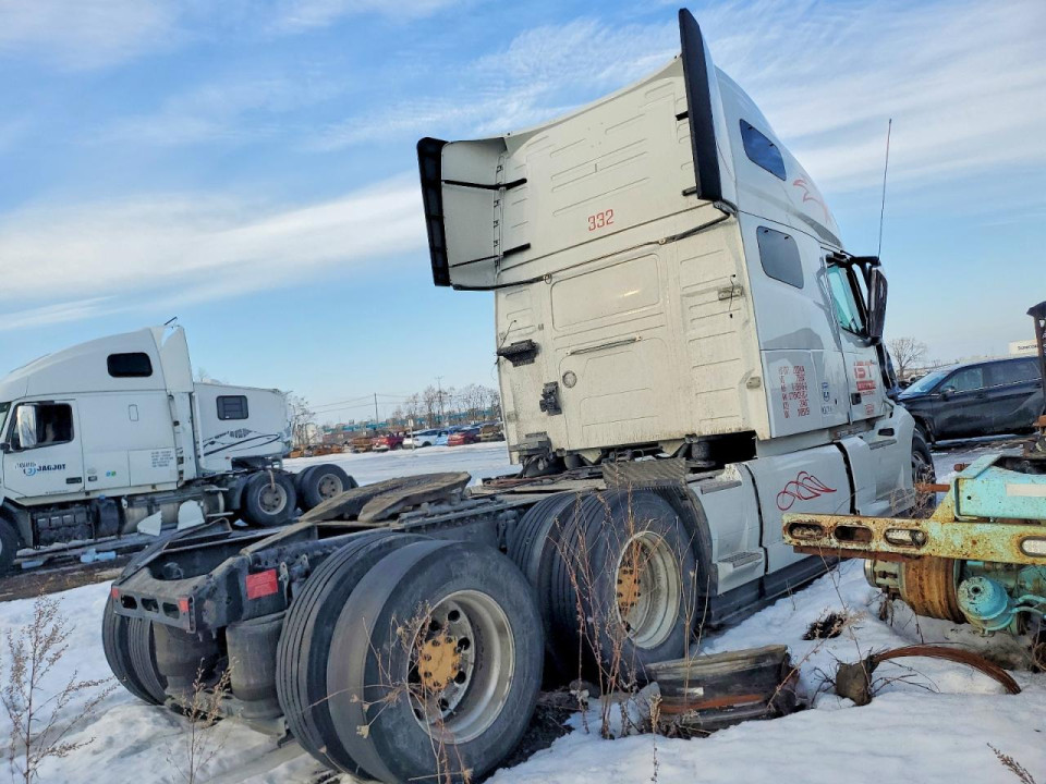 Volvo VN 2025 — Copart