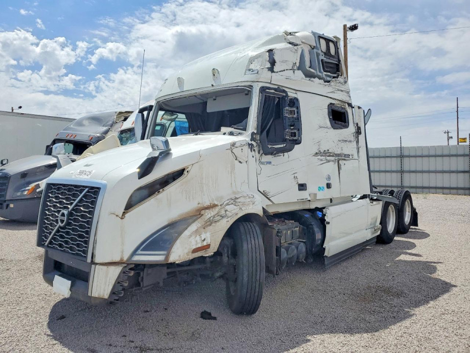 Volvo VNL SEMI TRUCK 2023 — Copart