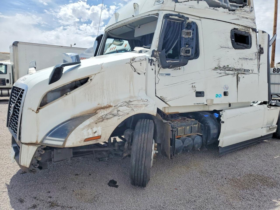 Volvo VNL SEMI TRUCK 2023 — Copart