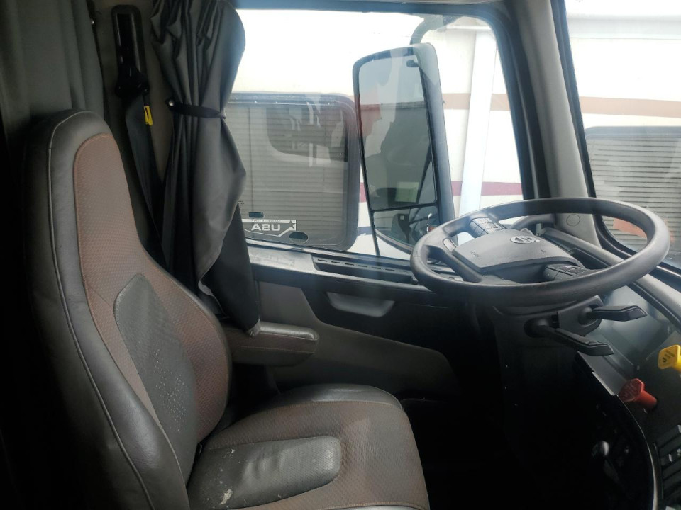 Volvo VNL SEMI TRUCK 2019 — Copart