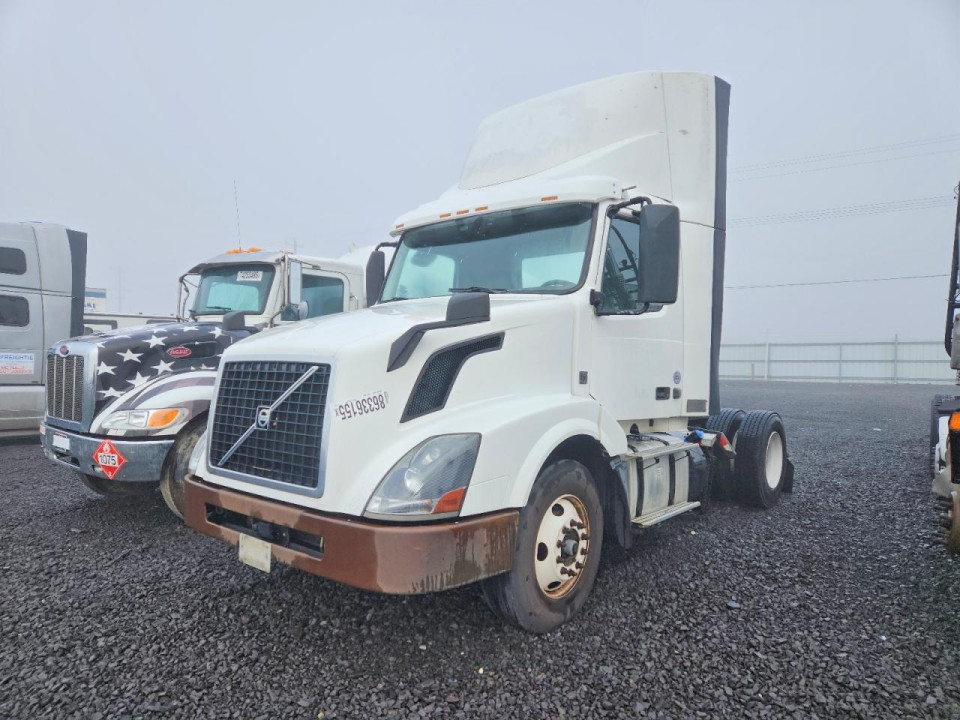 Volvo VNL SEMI TRUCK 2018 — Copart