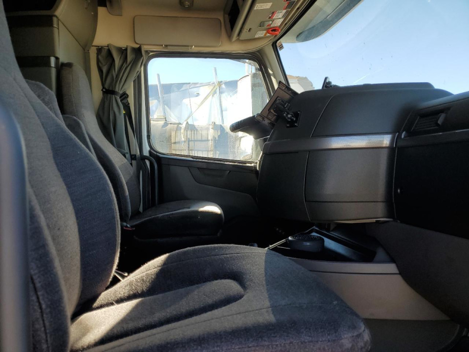 Volvo VN 2021 — Copart