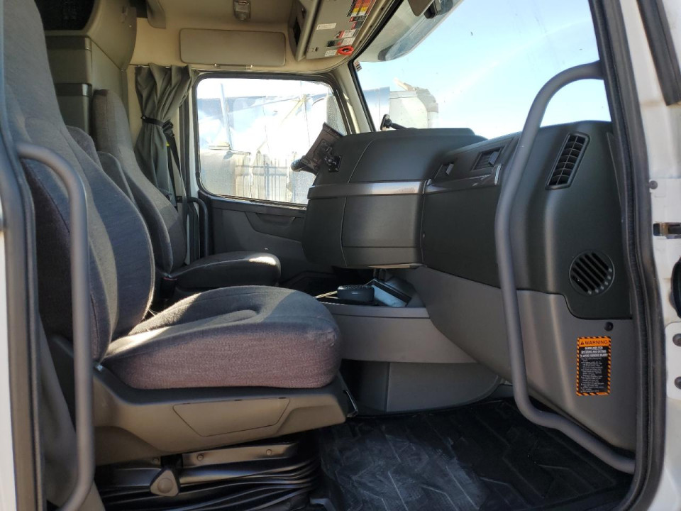 Volvo VN 2021 — Copart