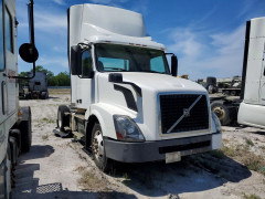 Volvo VNL SEMI TRUCK 2017 — Copart