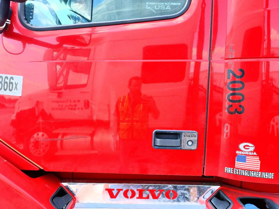 Volvo VNL SEMI TRUCK 2017 — Copart