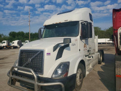 Volvo VNL SEMI TRUCK 2016