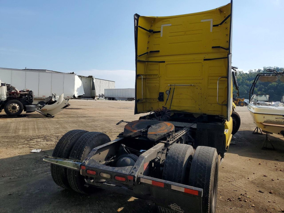 Volvo VNL SEMI TRUCK 2024 — Copart