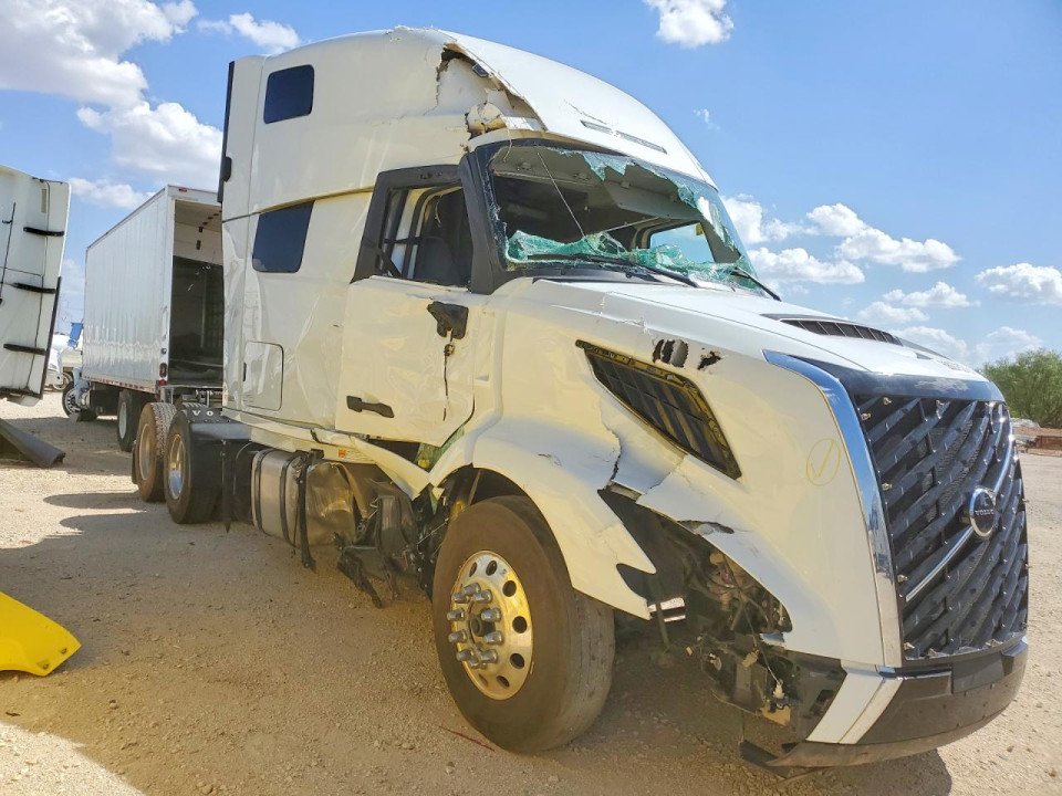 Volvo VNL SEMI TRUCK 2026 — Copart