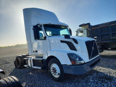 Volvo VNL SEMI TRUCK 2017 — Copart