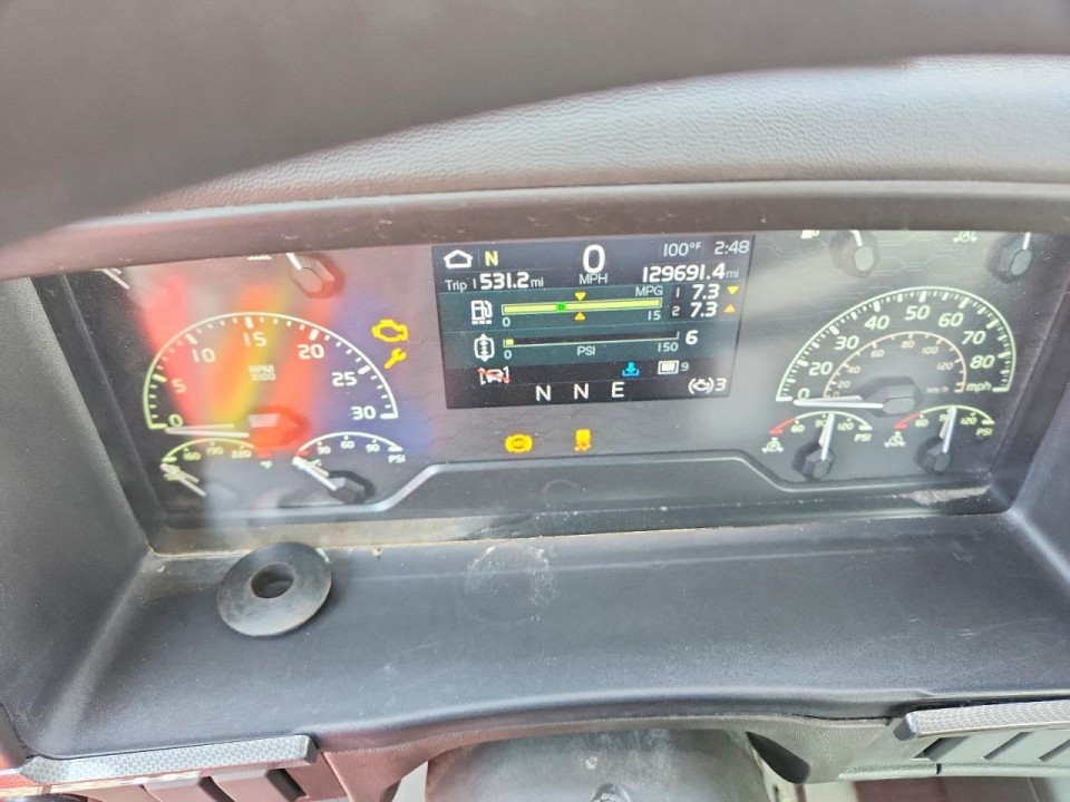 Volvo VNR 2025 — Copart