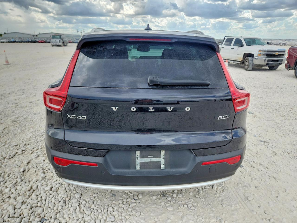 Volvo XC40 CORE 2025 — Copart