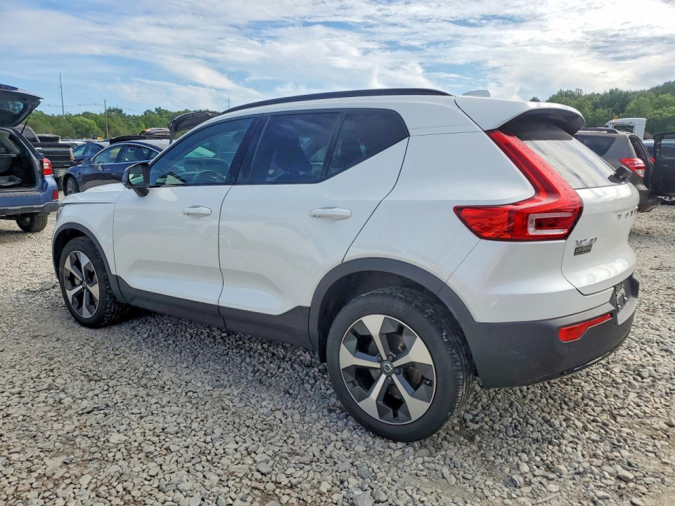 Volvo XC40 PLUS 2024 — Copart