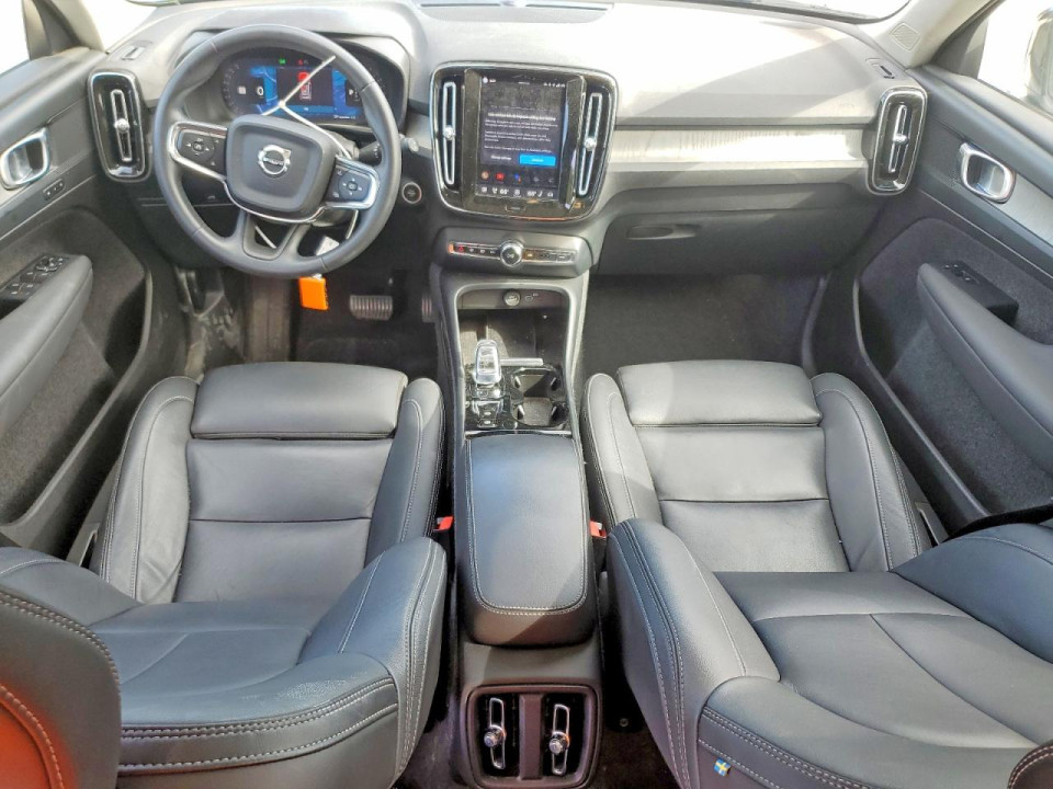 Volvo XC40 PLUS 2024 — Copart