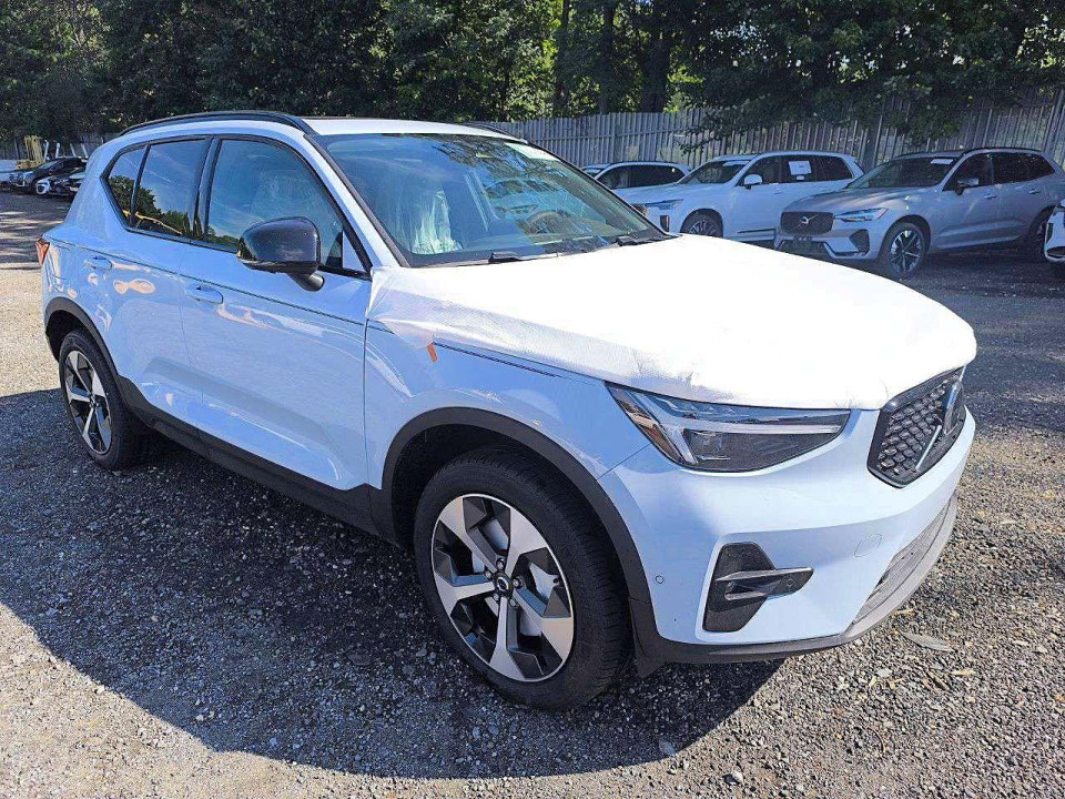 Volvo XC40 PLUS 2026 — Copart