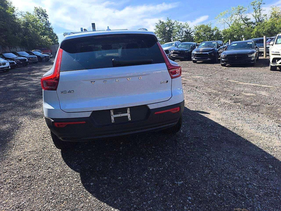 Volvo XC40 PLUS 2026 — Copart