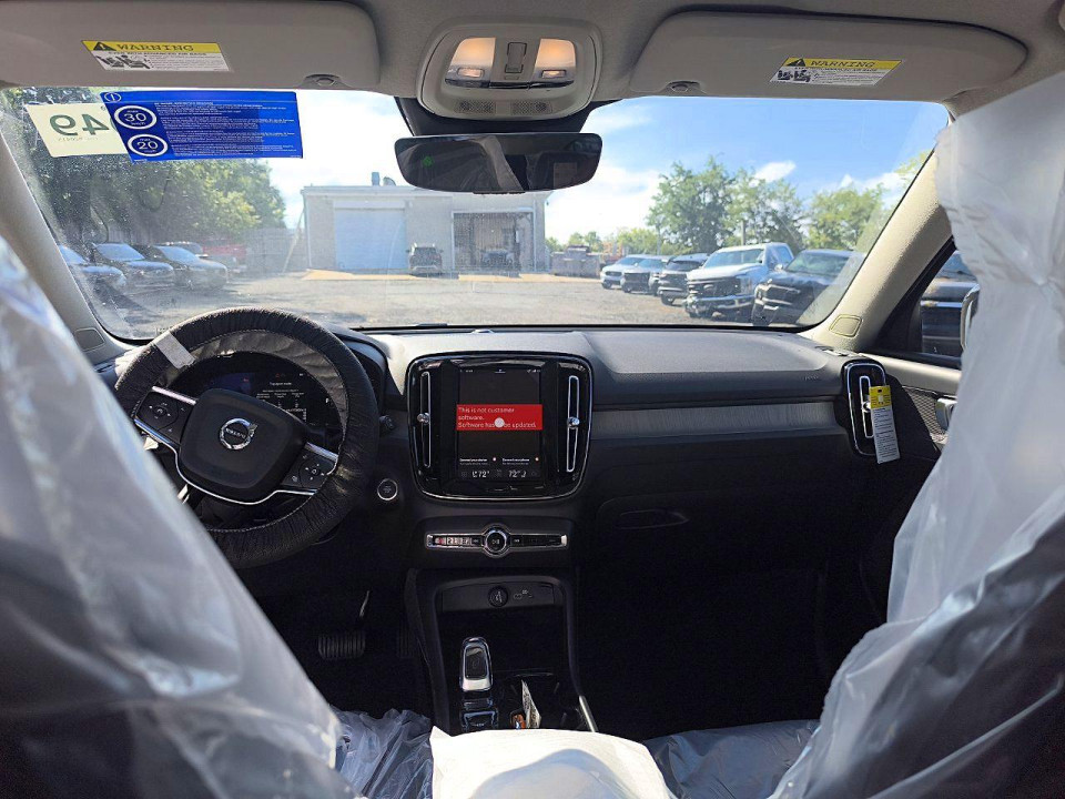 Volvo XC40 PLUS 2026 — Copart