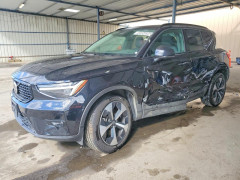Volvo XC40 PLUS 2026