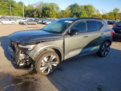 Volvo XC40 PLUS 2026