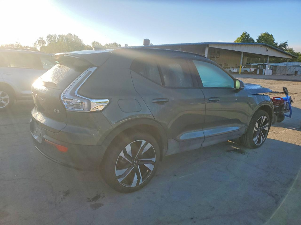 Volvo XC40 PLUS 2026 — Copart