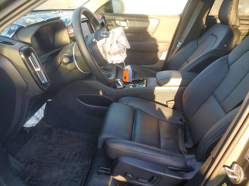 Volvo XC40 PLUS 2026 — Copart
