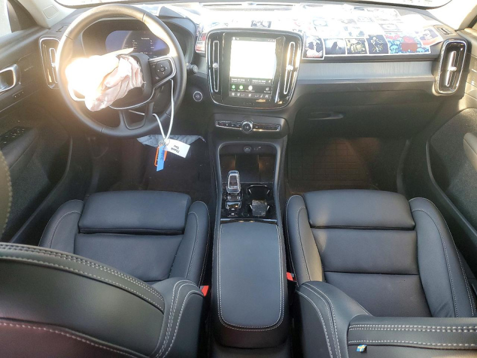 Volvo XC40 PLUS 2026 — Copart