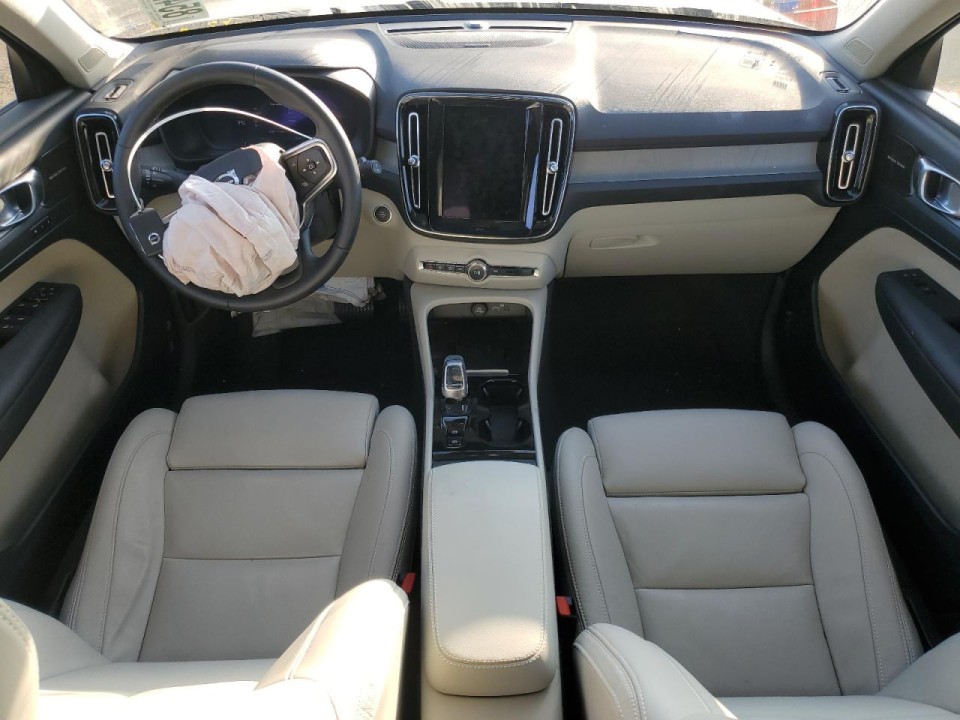 Volvo XC40 PLUS 2024 — Copart