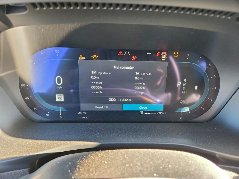 Volvo XC40 PLUS 2025 — Copart