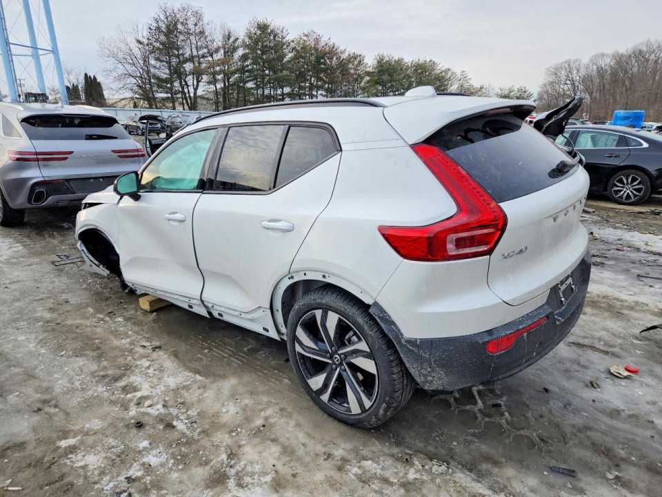 Volvo XC40 ULTRA 2025 — Copart