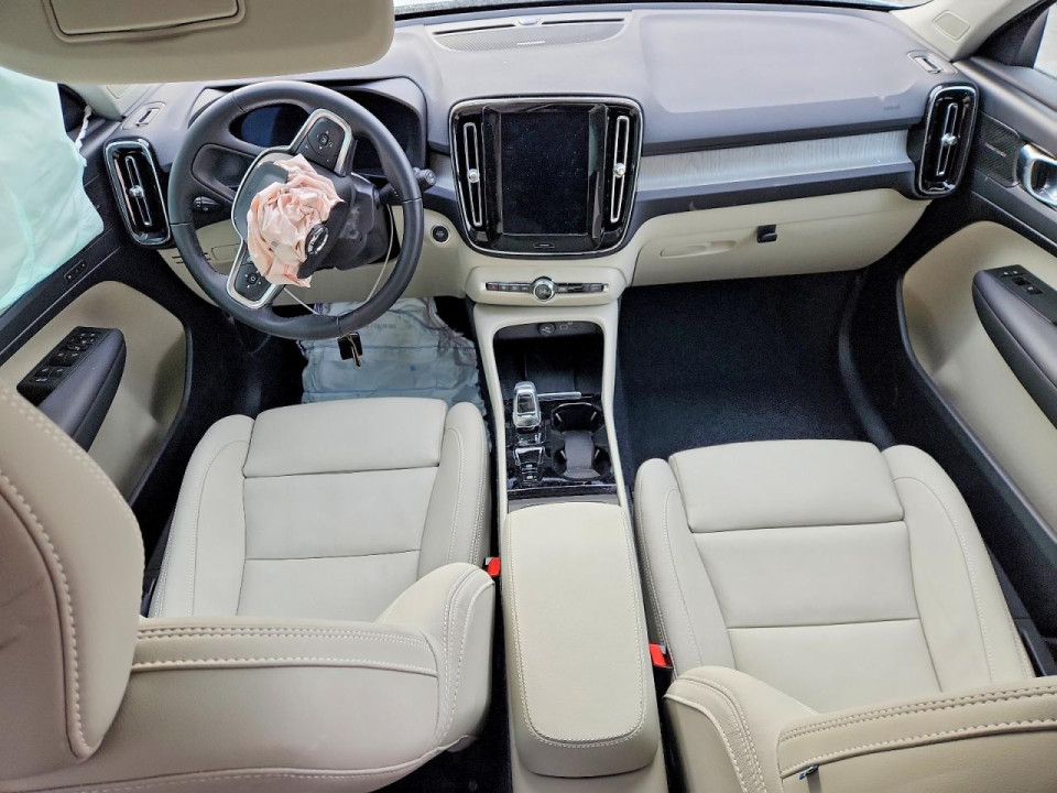 Volvo XC40 ULTRA 2025 — Copart