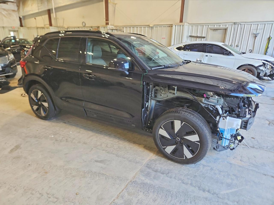 Volvo XC40 2024 — Copart
