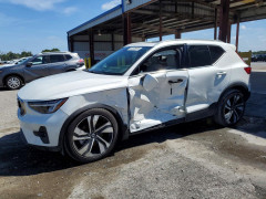 Volvo XC40 2025 — Copart