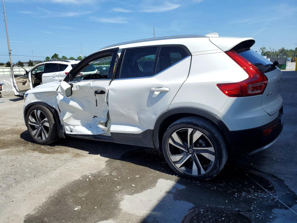 Volvo XC40 2025 — Copart