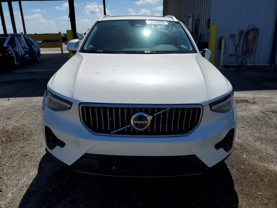 Volvo XC40 2025 — Copart