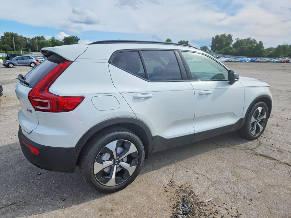 Volvo XC40 2026 — Copart