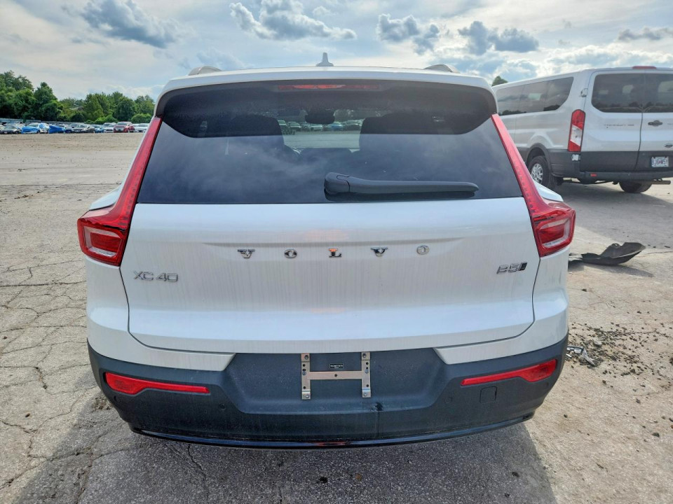 Volvo XC40 2026 — Copart