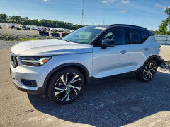 Volvo XC40 2021