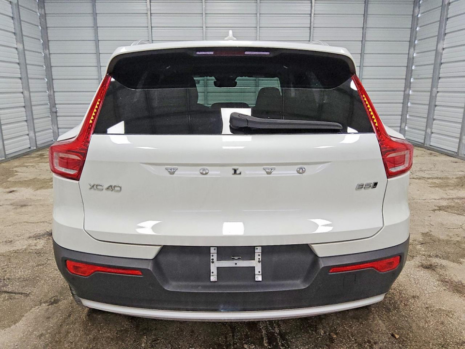 Volvo XC40 2025 — Copart