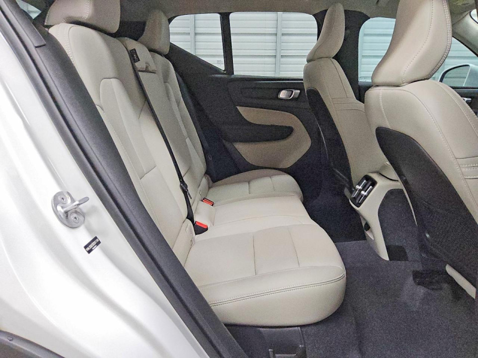 Volvo XC40 2025 — Copart